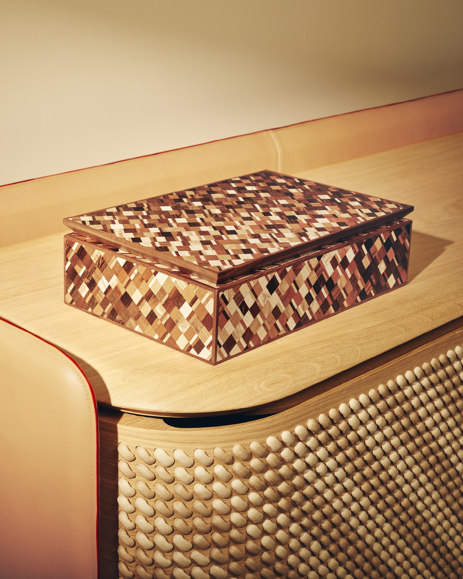 Design Objects - Home, Lifestyle and Library | LOUIS VUITTON