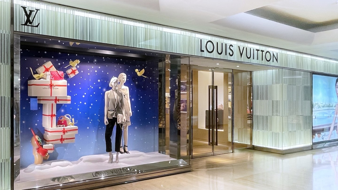 Louis Vuitton Jakarta Plaza Indonesia Butik di Jakarta, Indonesia ...