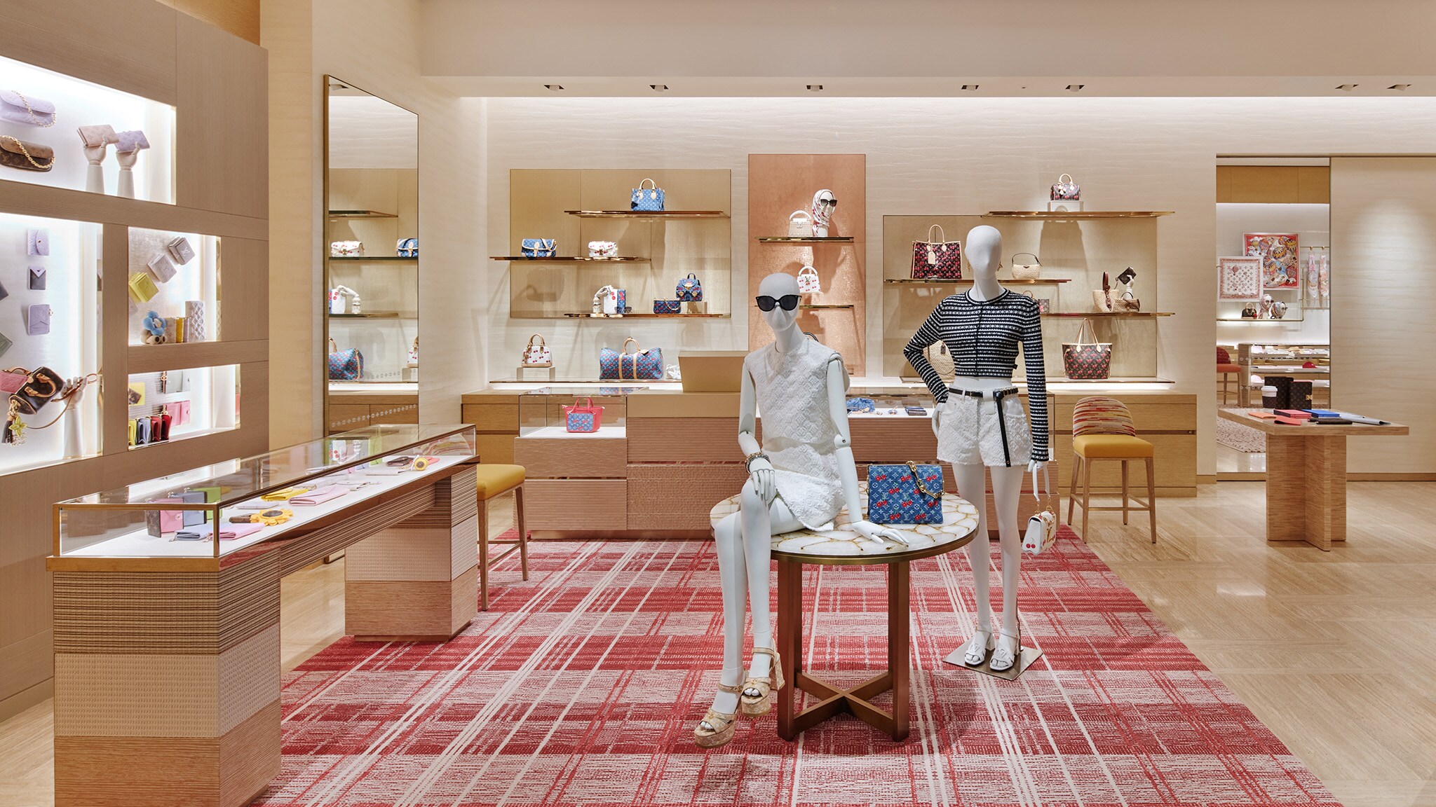Louis Vuitton Jakarta Plaza Indonesia Store in Jakarta, Indonesia ...