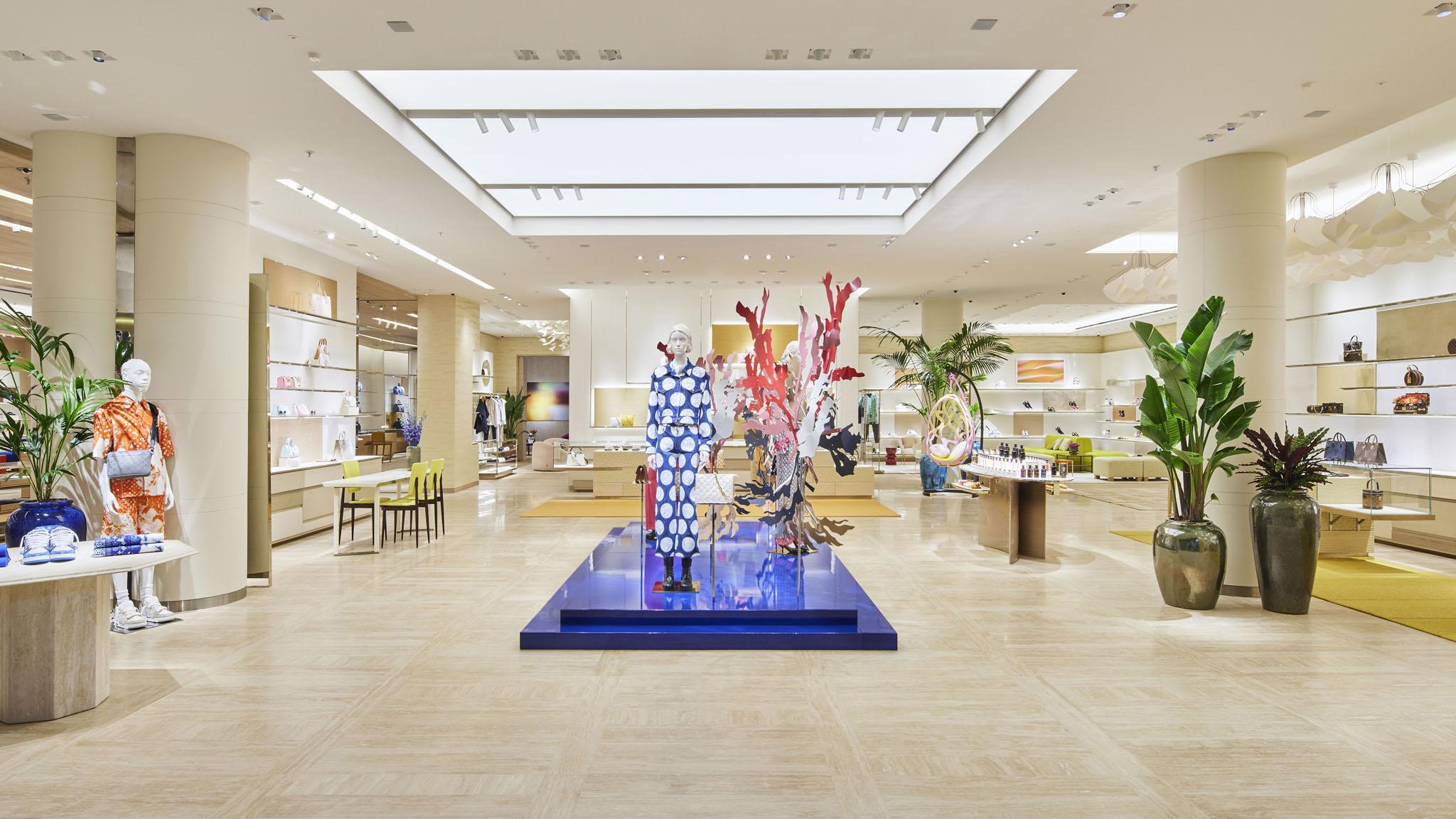 Louis Vuitton Riyadh Kingdom Center Store in Riyadh, SAUDI ARABIA