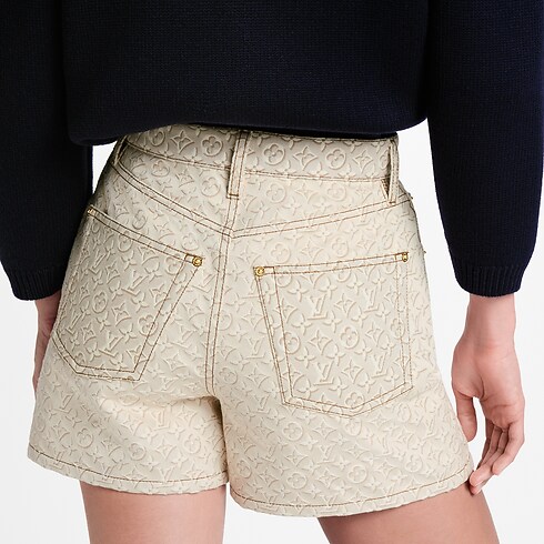 3D Monogram Denim Shorts in Wanita's Pakaian Rok dan Celana Pendek collections by Louis Vuitton (Perbesar produk)