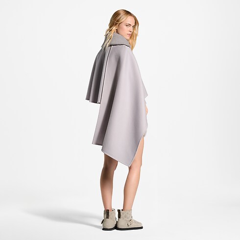 Asymmetrical Mahina Cape Coat
in Women's Ready-to-Wear Coats and Jackets collections by Louis Vuitton (Product zoom)