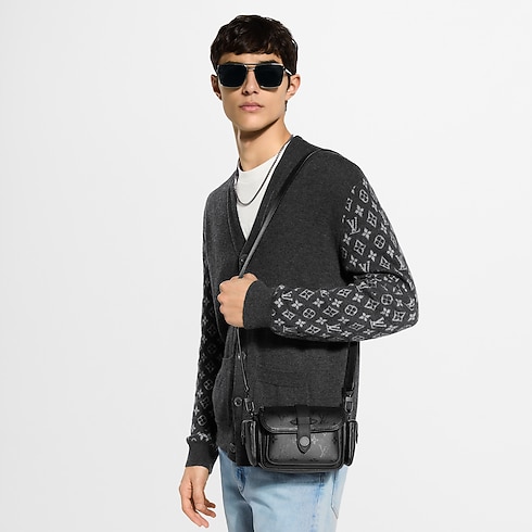 Cargo Wearable Wallet G72 in Tas dan Aksesori Kulit's Aksesori Kulit untuk Pria Mini Bags collections by Louis Vuitton (Perbesar produk)