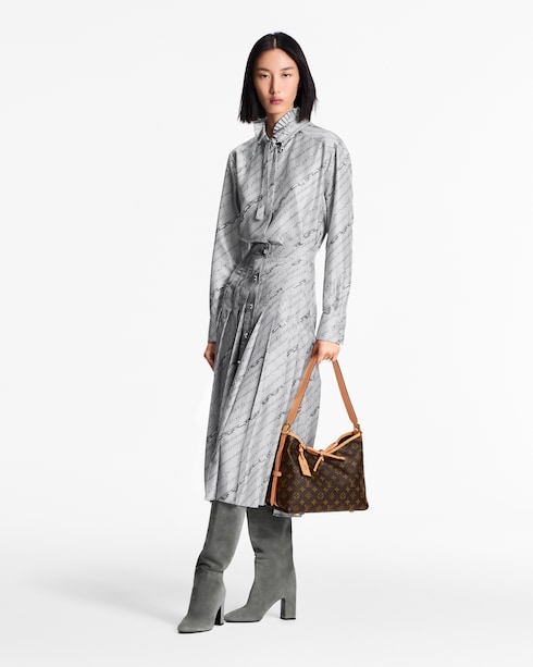 CarryAll PM Monogram 帆布 in 女士's 時尚包款 女生包包總覽 collections by Louis Vuitton