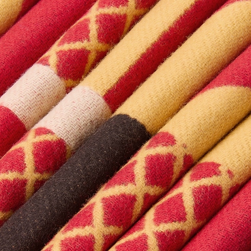 Charleston Throw Blanket in Trunks, Travel and Home's Home and Art of Dining Home Textile collections by Louis Vuitton (Perbesar produk)