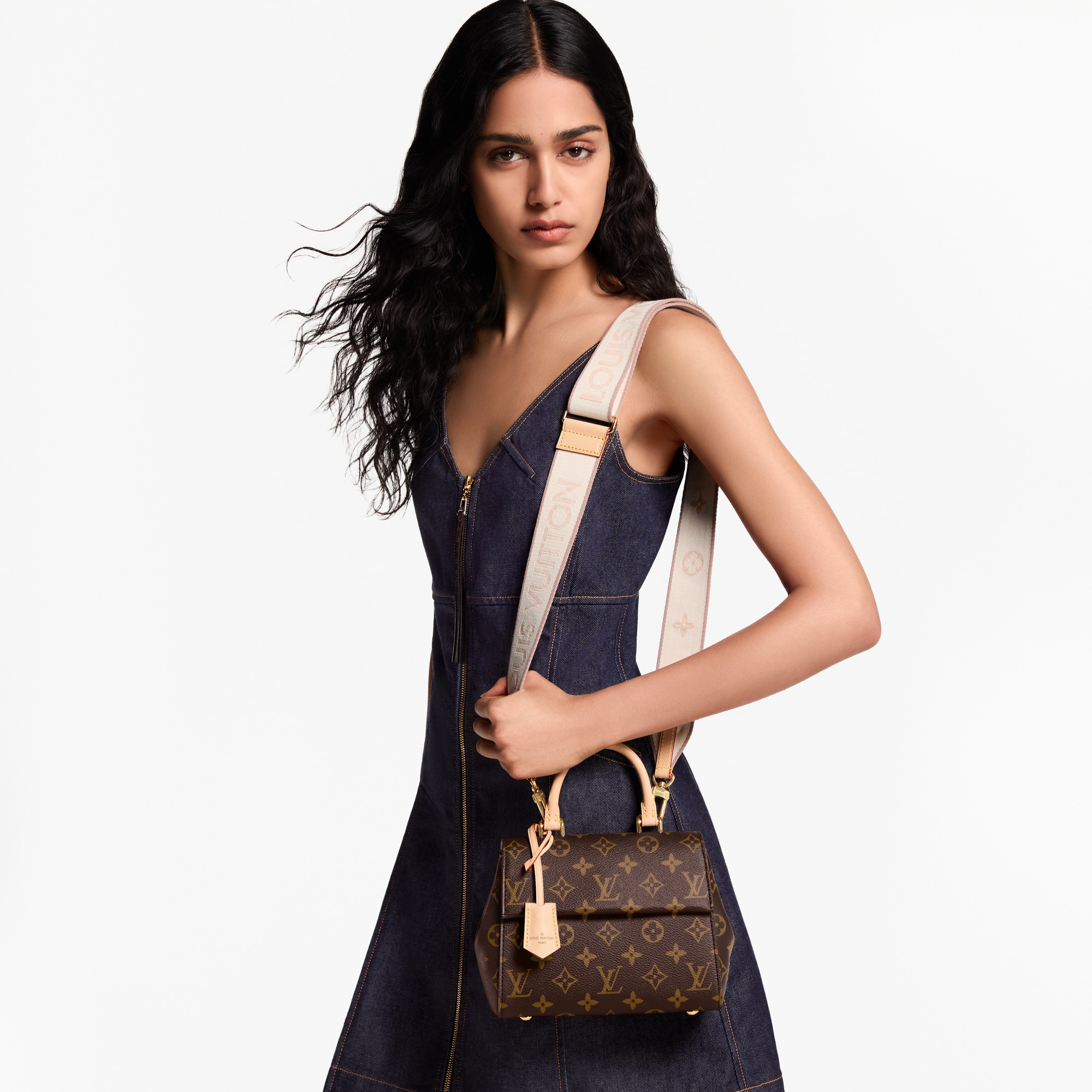 Cluny Mini  Monogram in Wanita