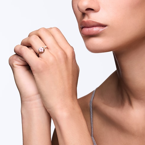 Color Blossom Mini Sun Ring, Pink Gold, Pink Mother-of-Pearl and Diamond in Jewelry's Categories Rings collections by Louis Vuitton (Product zoom)