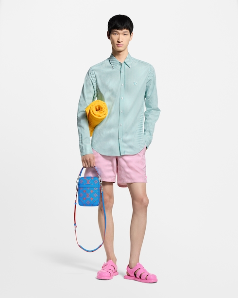 Danube 其他 Monogram 帆布 in 時尚包包及小型皮件's 男士時尚包包 全新系列 collections by Louis Vuitton