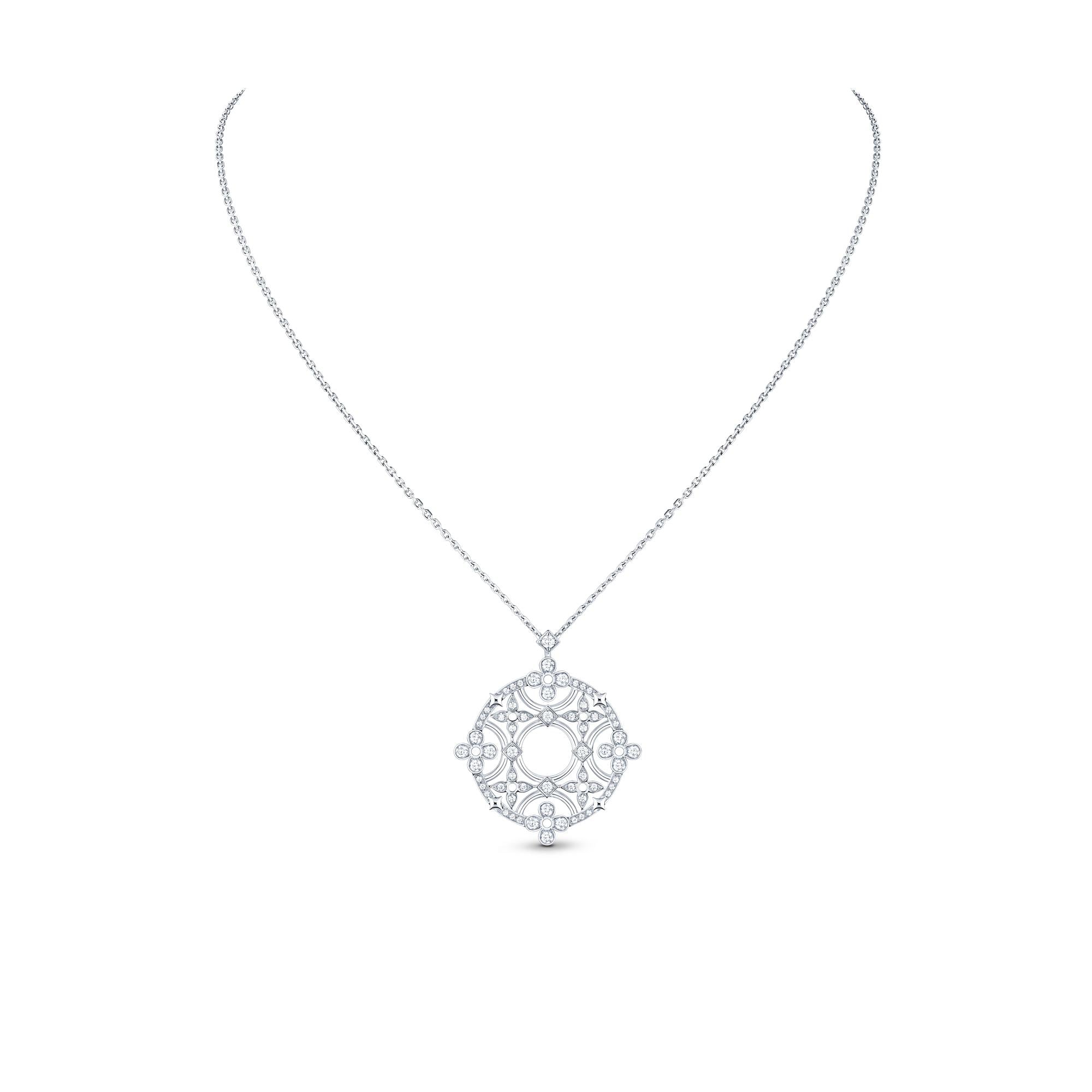 Dentelle Medallion, White Gold And Diamonds  in Perhiasan