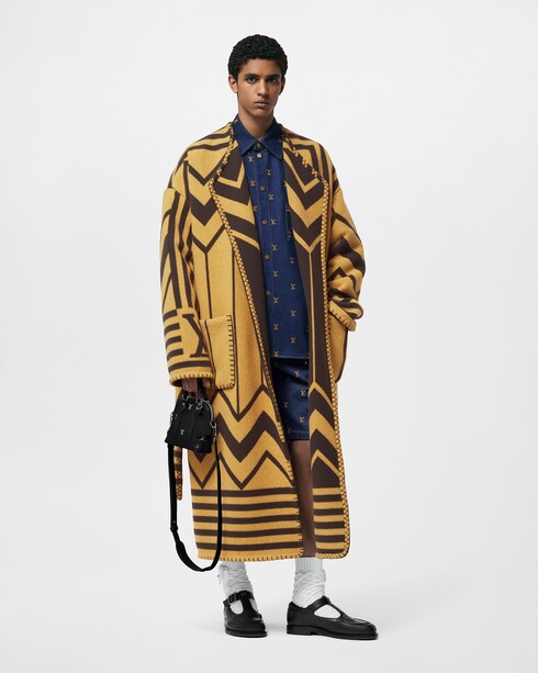 エンブロイダードシグネチャーデニムショーツ メンズ ウェア(洋服)