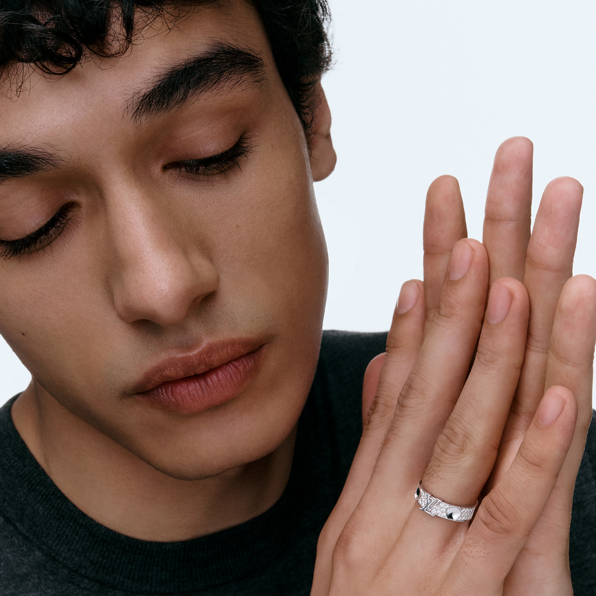 Empreinte Medium Ring, White Gold and Diamonds  in Perhiasan