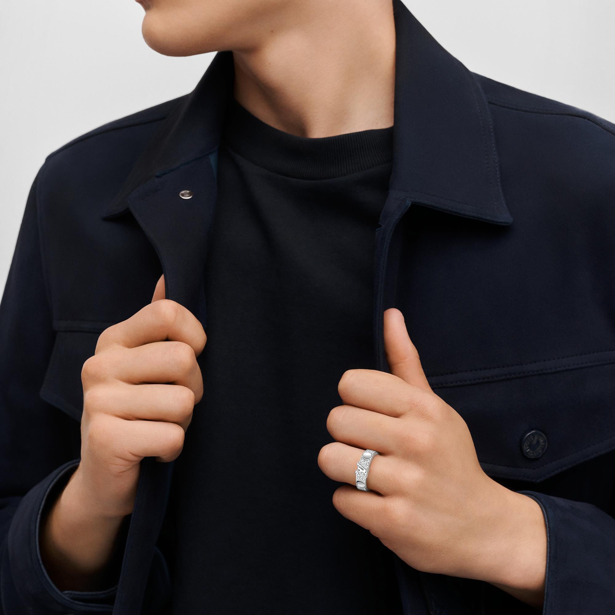 Empreinte Medium Ring, White Gold and Diamonds  in Perhiasan