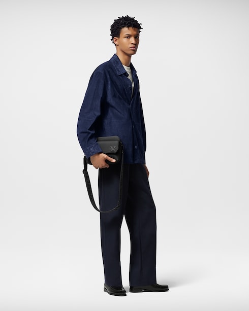 Fastline Messenger LV Aerogram in Bags and Small Leather Goods's Men Bags Newness collections by Louis Vuitton