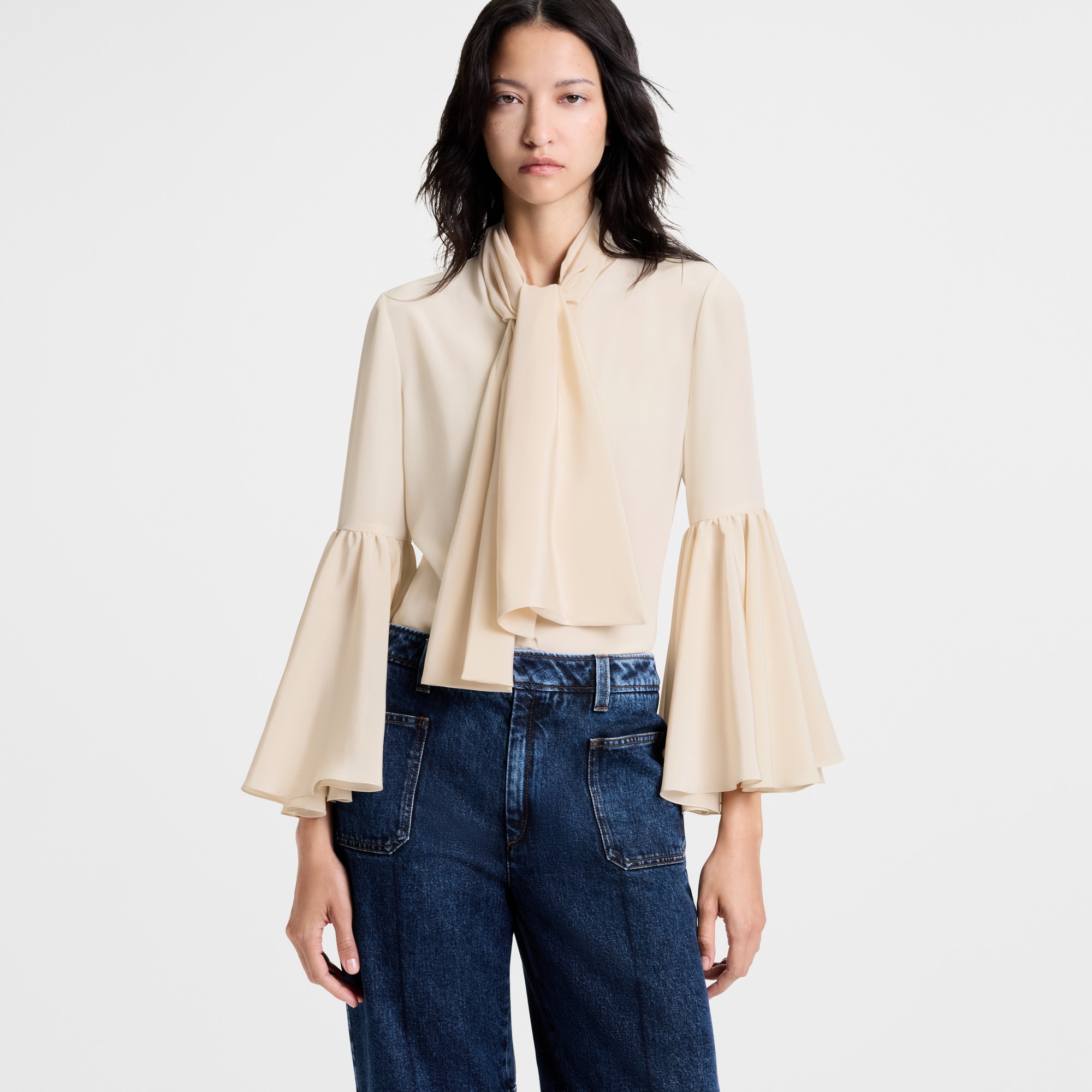 Flared Sleeve Lavallière Blouse  in Wanita