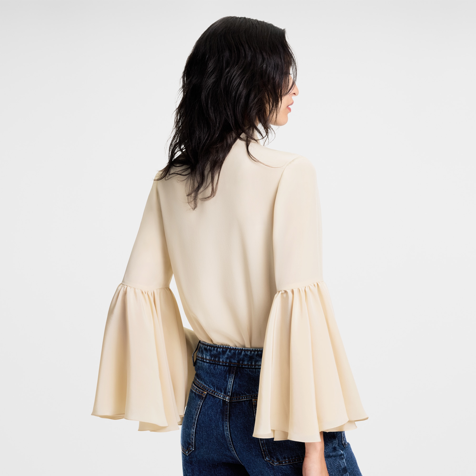 Flared Sleeve Lavallière Blouse  in Wanita