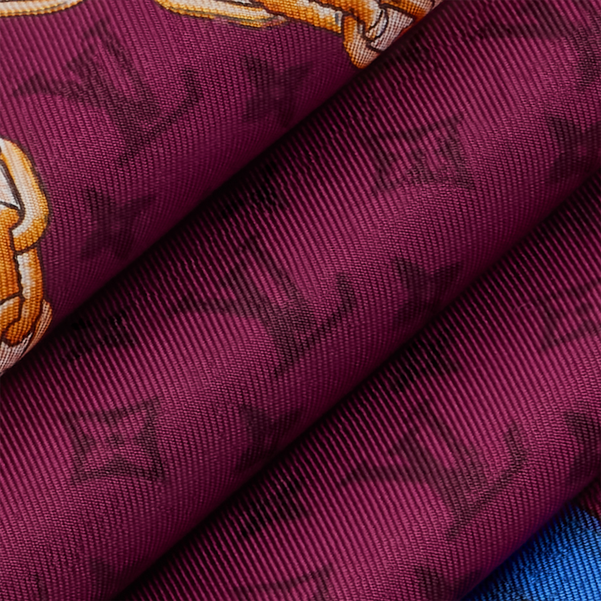 Flower And Straps Square 90 S00 in Wanita