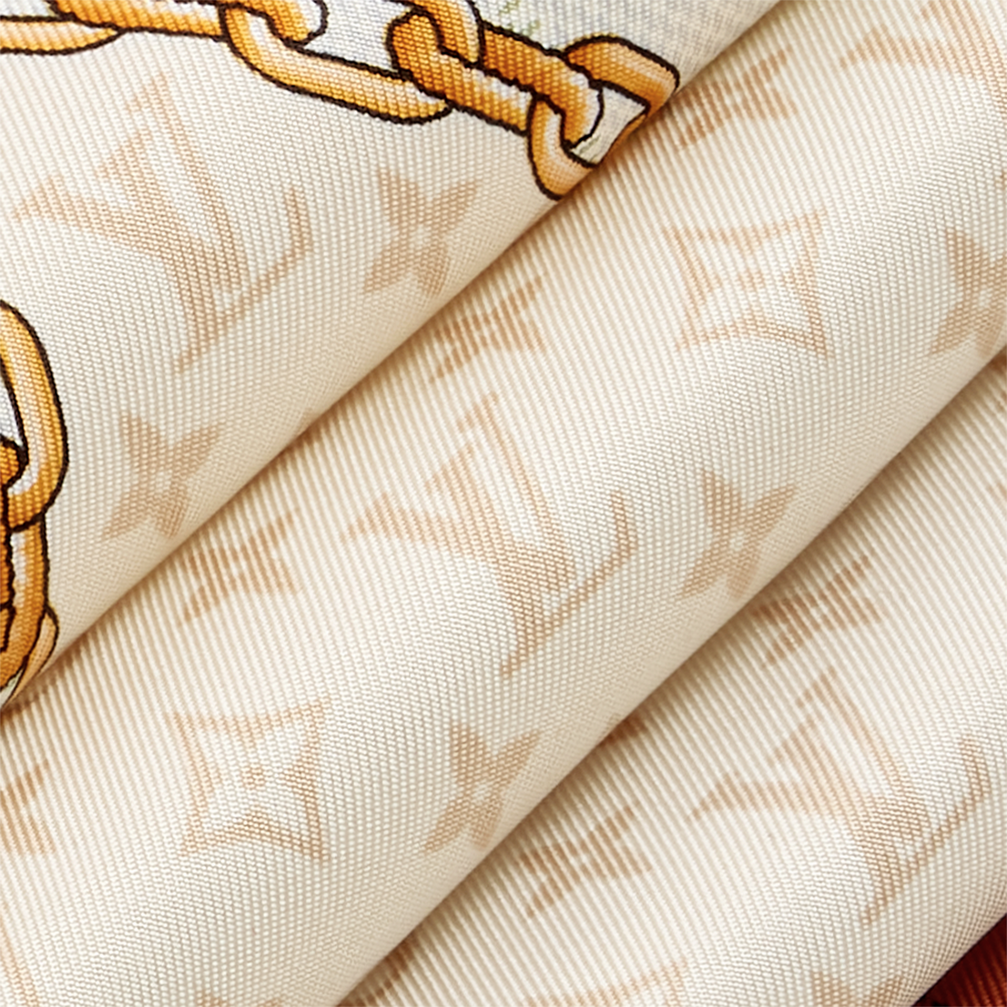 Flower And Straps Square 90 S00 in Wanita