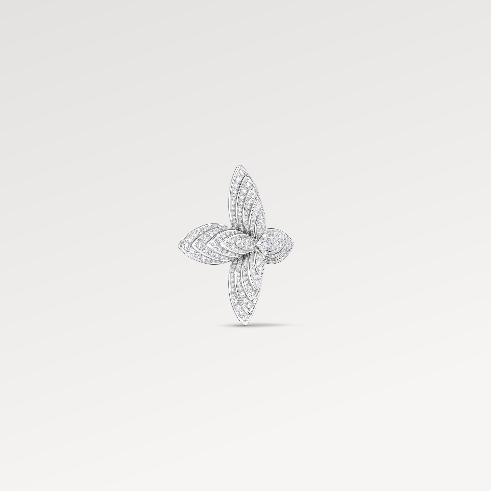 Idylle Brooch, White Gold & Diamonds  in Les Extraordinaires