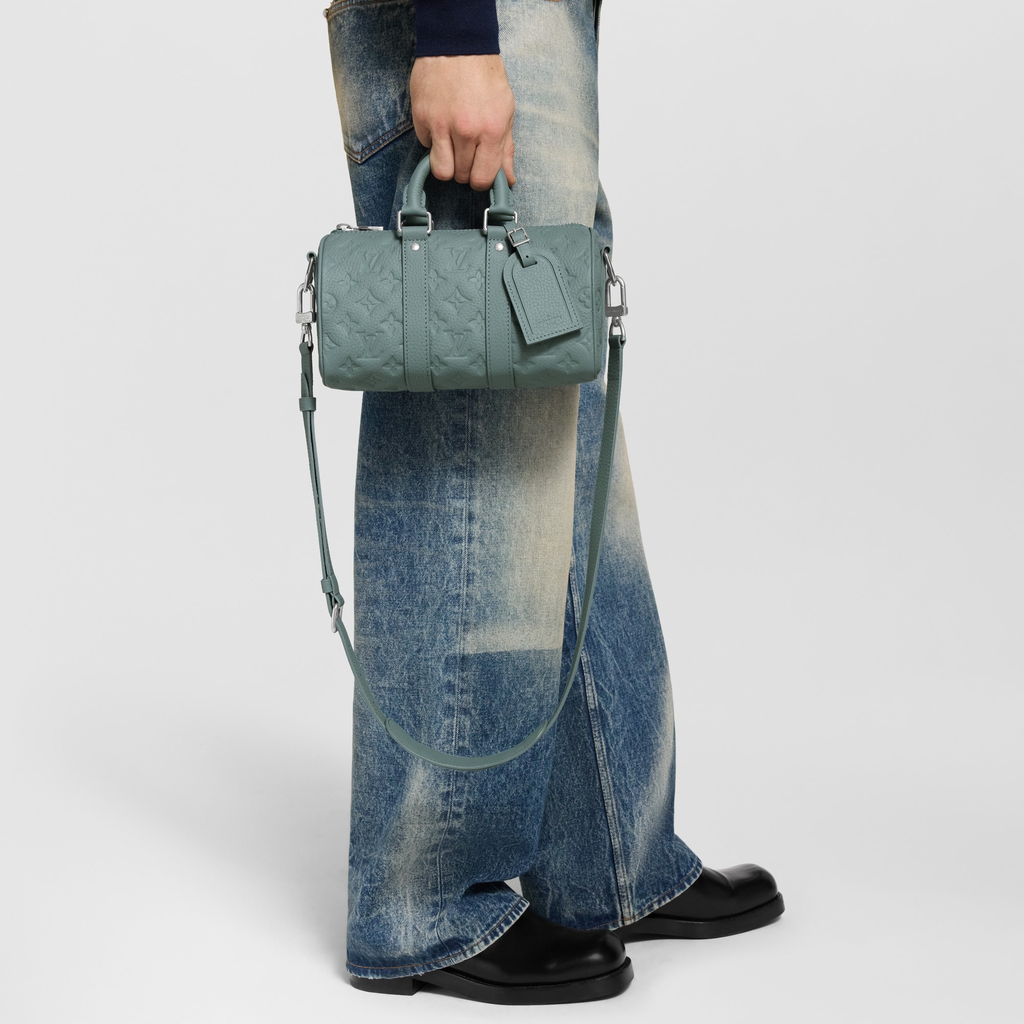 Keepall Bandoulière 25 Monogram Taurillon Leather LG - G90 in Tas dan Aksesori Kulit