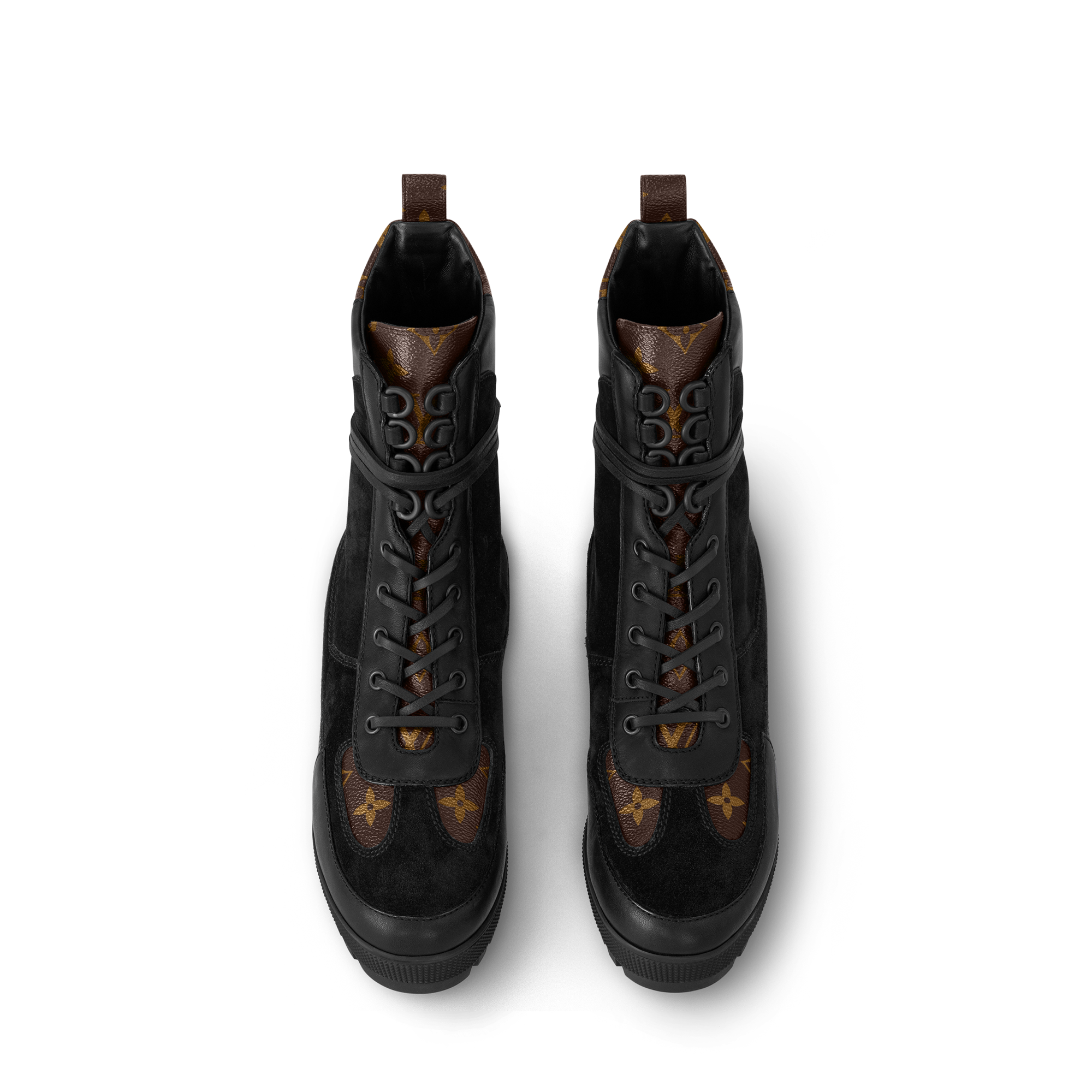 Laureate Desert Boot  in Wanita