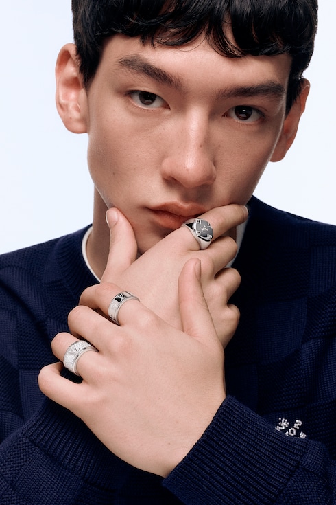 Nhẫn Les Gaston Vuitton Signet in Trang sức's Danh mục sản phẩm Nhẫn collections by Louis Vuitton