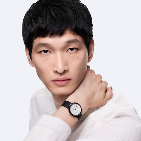 Louis Vuitton Monterey, Automatic, 37mm, Ceramic and steel in Jam Tangan's Semua Koleksi } collections by Louis Vuitton (Perbesar produk)