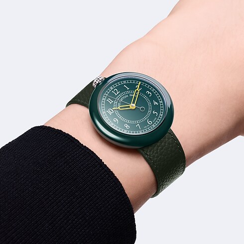 Louis Vuitton Monterey, Automatic, 37mm, Ceramic and steel in Jam Tangan's Semua Koleksi } collections by Louis Vuitton (Perbesar produk)