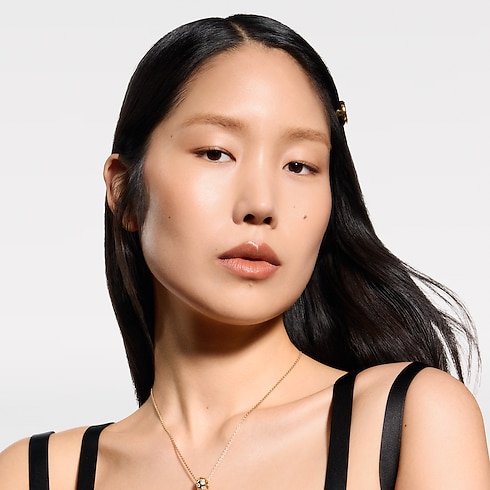 LV Baume - Lip Balm Refill in Perfumes and Beauty's Lips } collections by Louis Vuitton (Product zoom)