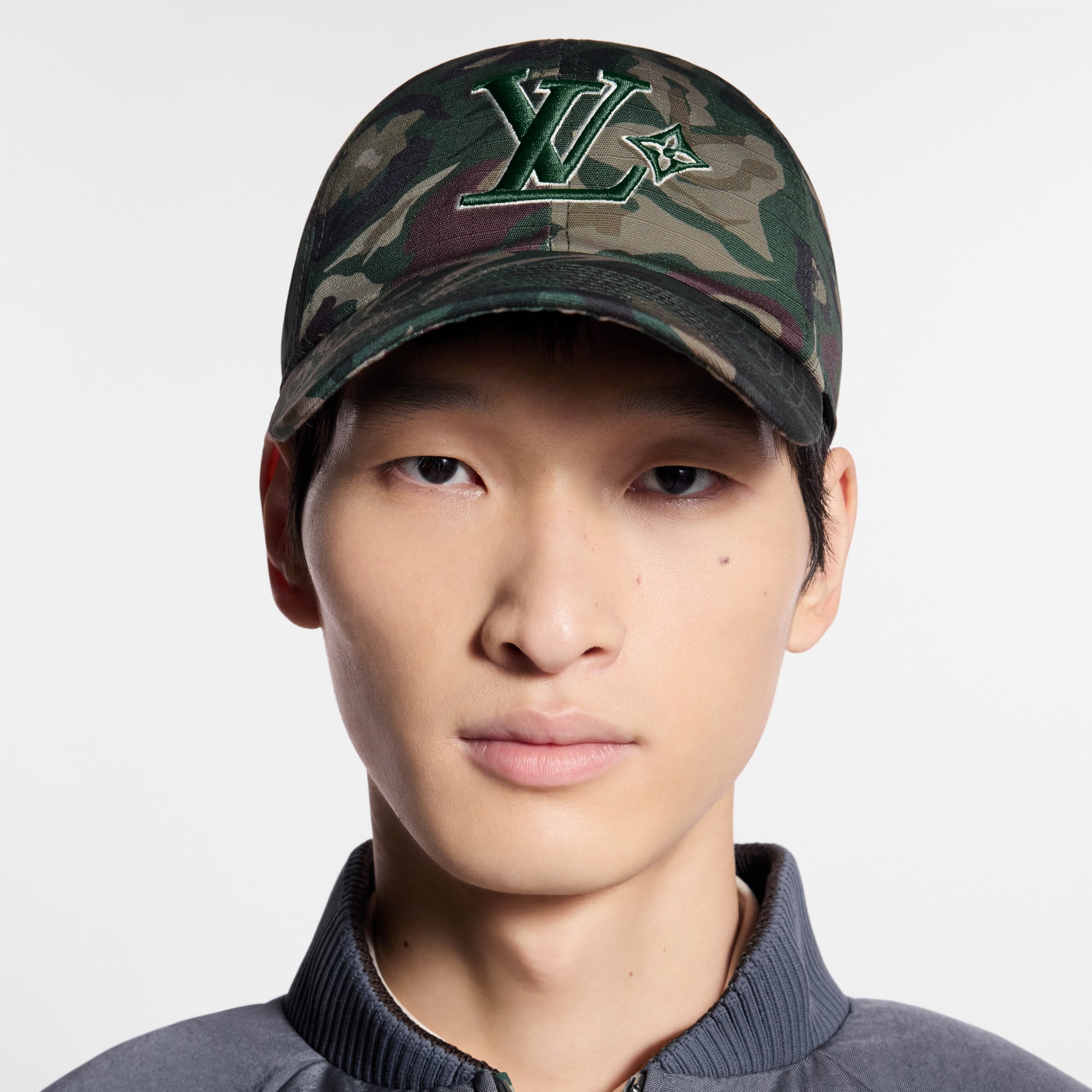 LV Camo Cap S00 in Pria