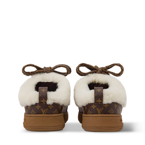 LV Cloud Flat Comfort Clog in Wanita's Sepatu Mules collections by Louis Vuitton (Perbesar produk)