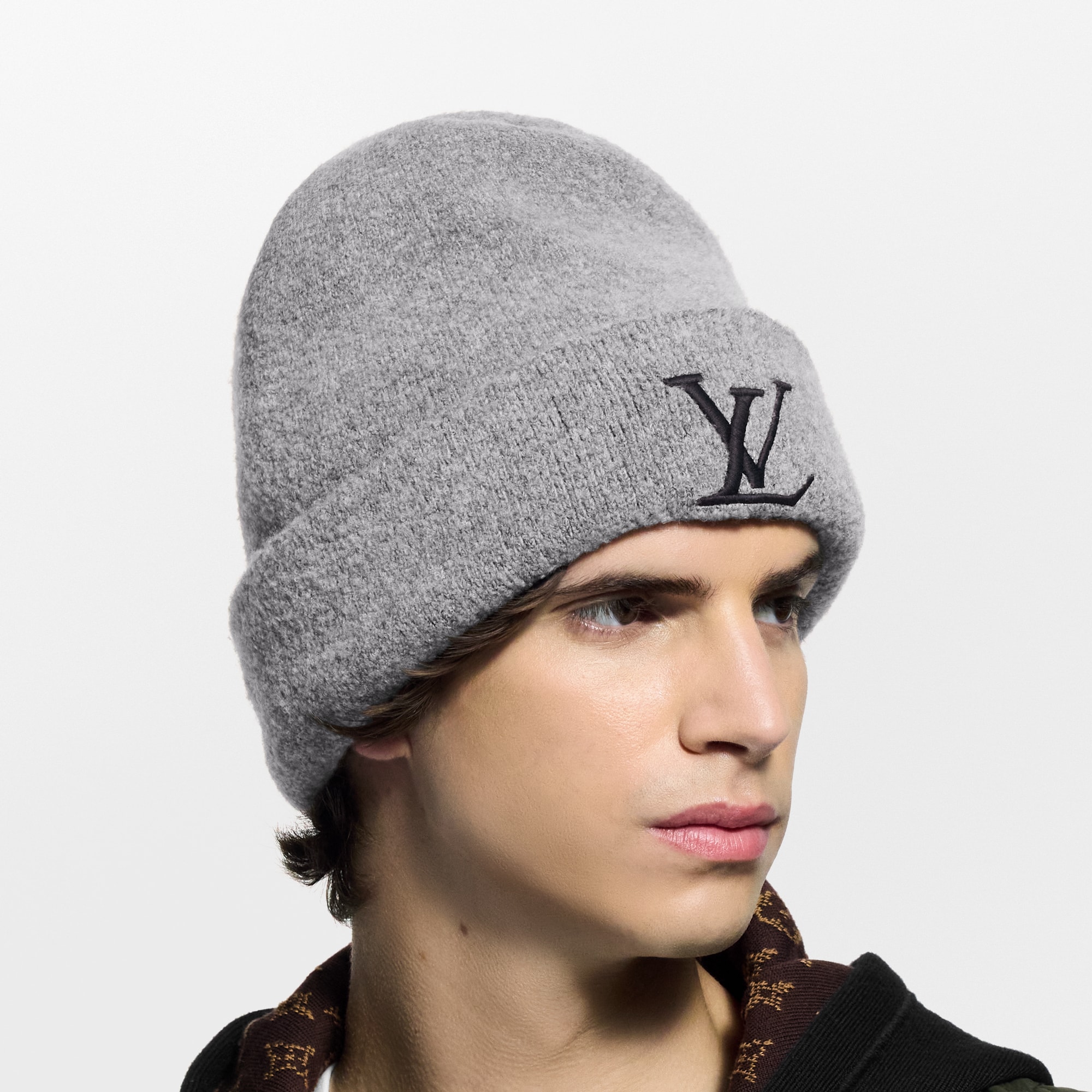 LV Crush Monogram Surplus Beanie S00 in Pria