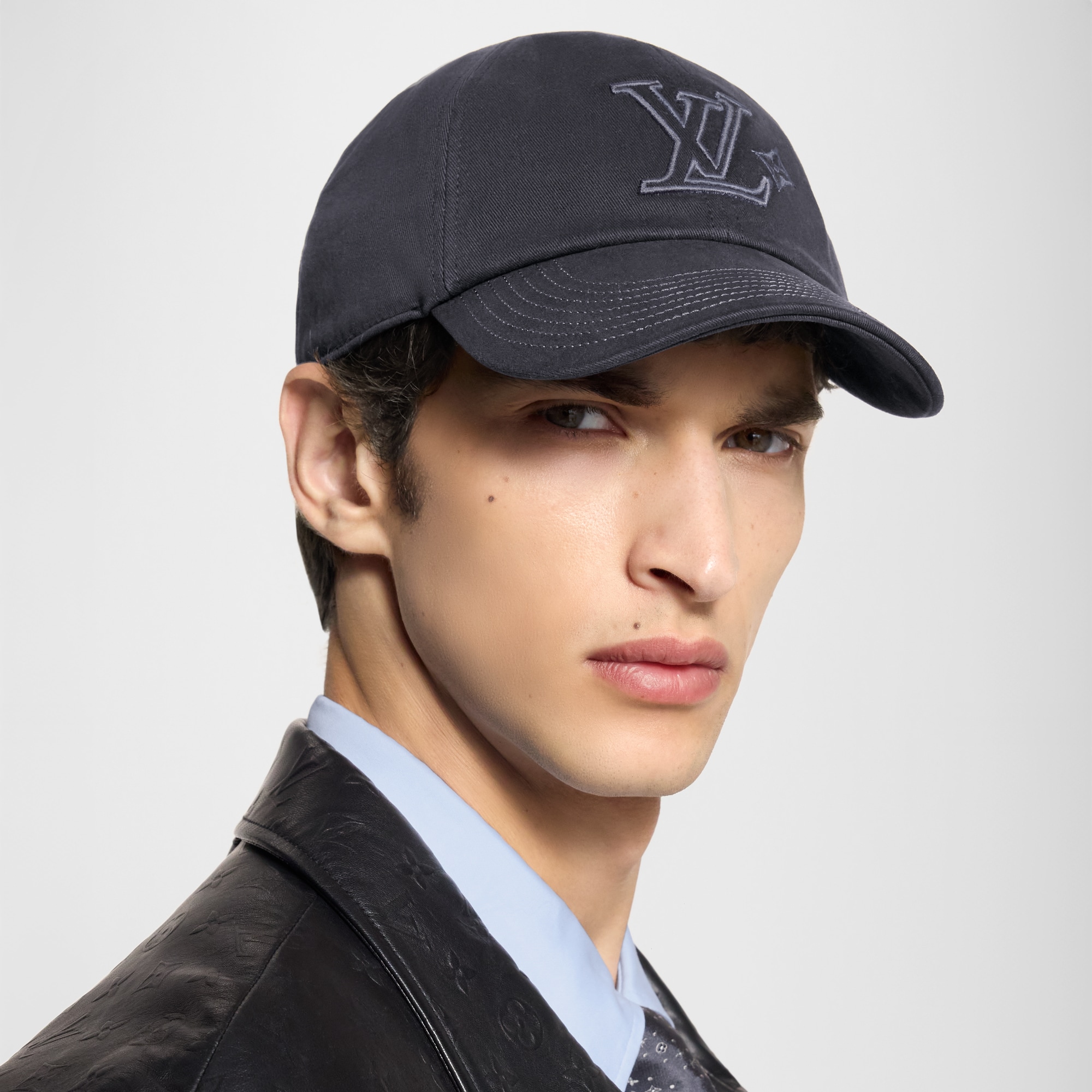 LV Denim Washed Cap S00 in Pria