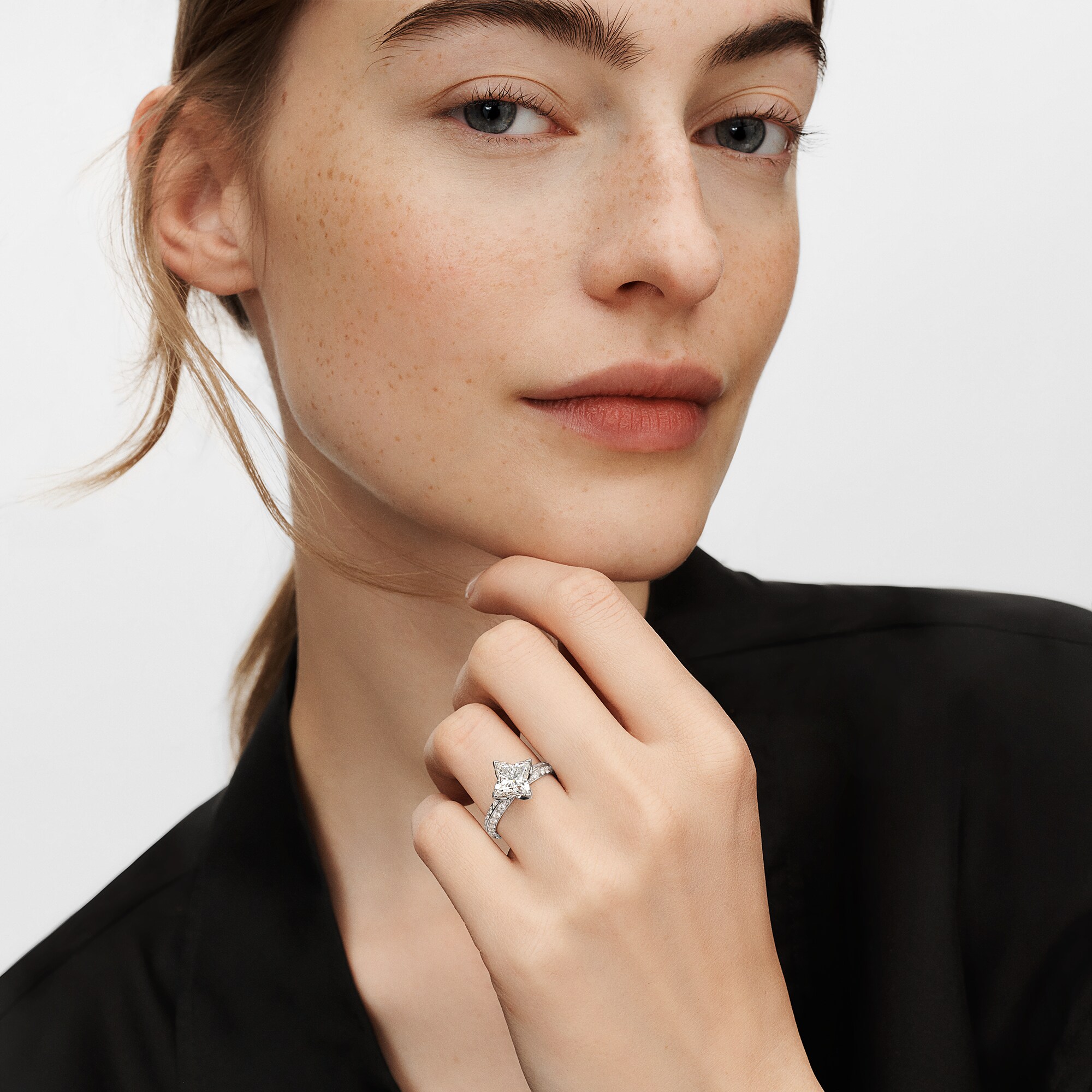 LV Diamonds Pavé Solitaire, LV Monogram Star cut  in Perhiasan