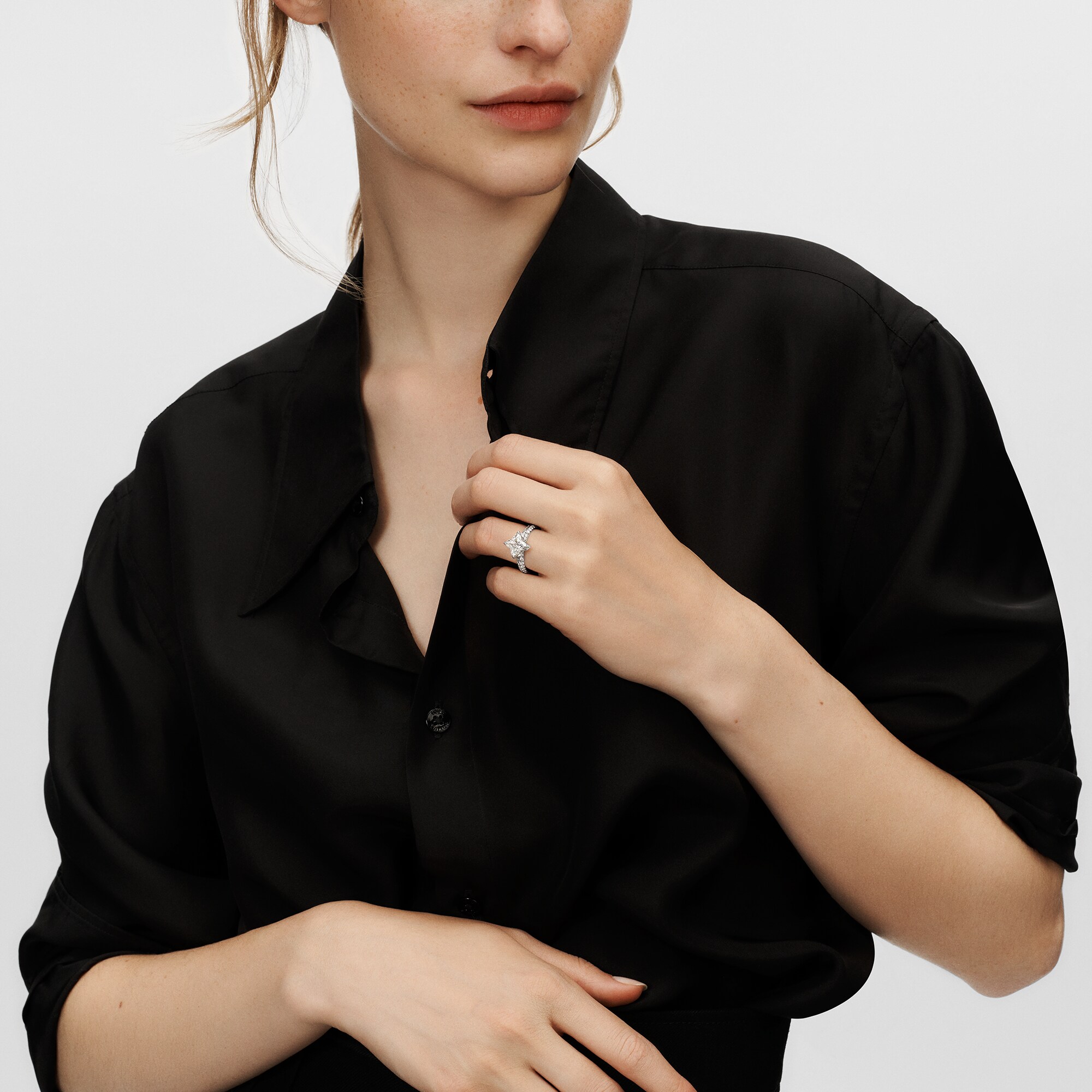 LV Diamonds Pavé Solitaire, LV Monogram Star cut  in Perhiasan