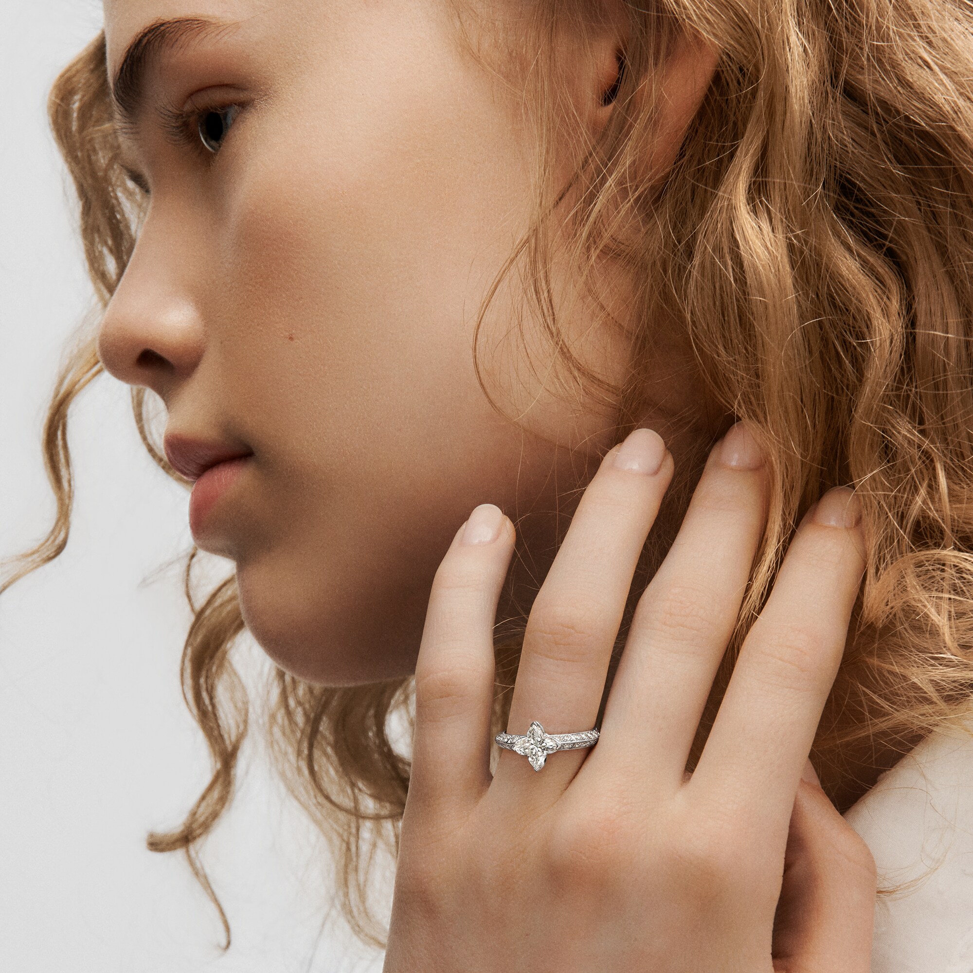 LV Diamonds Pavé Solitaire, LV Monogram Star cut  in Perhiasan