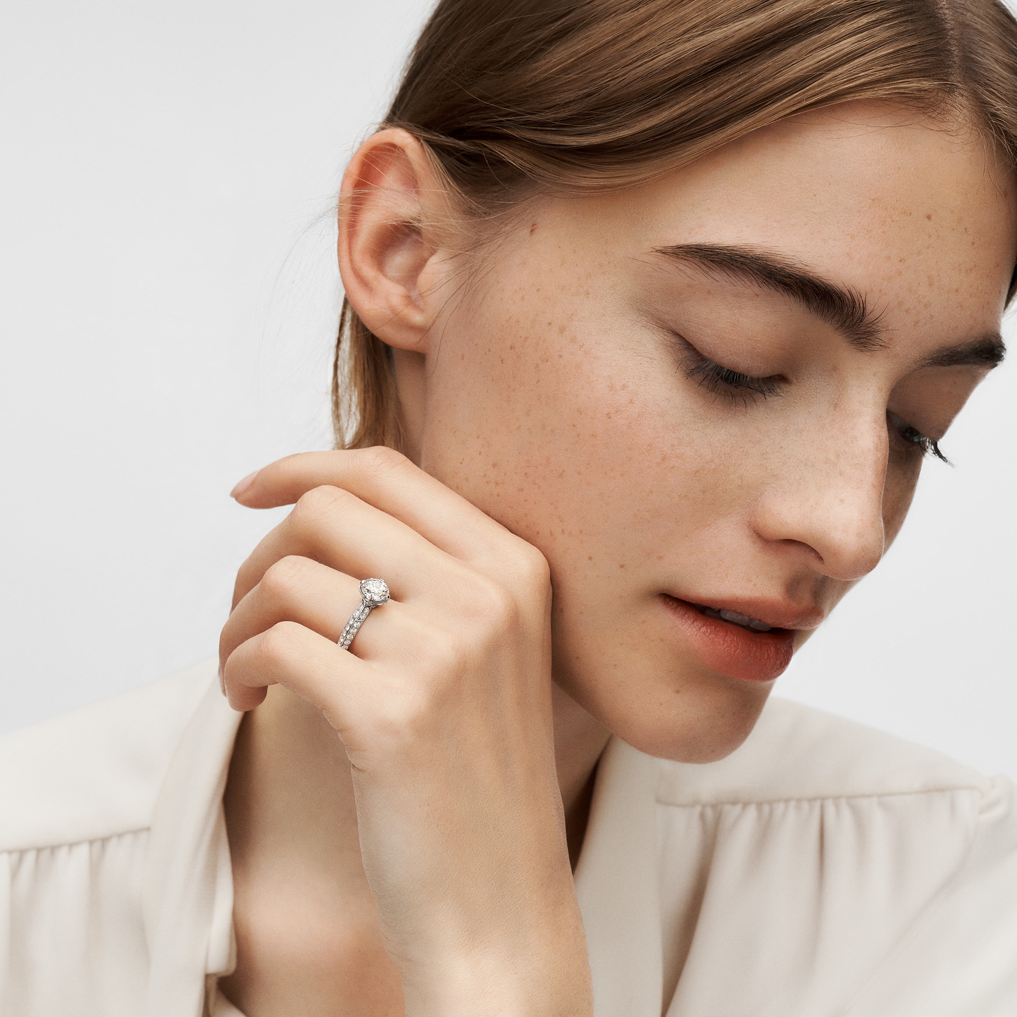 LV Diamonds Pavé Solitaire, Round Brilliant cut  in Perhiasan