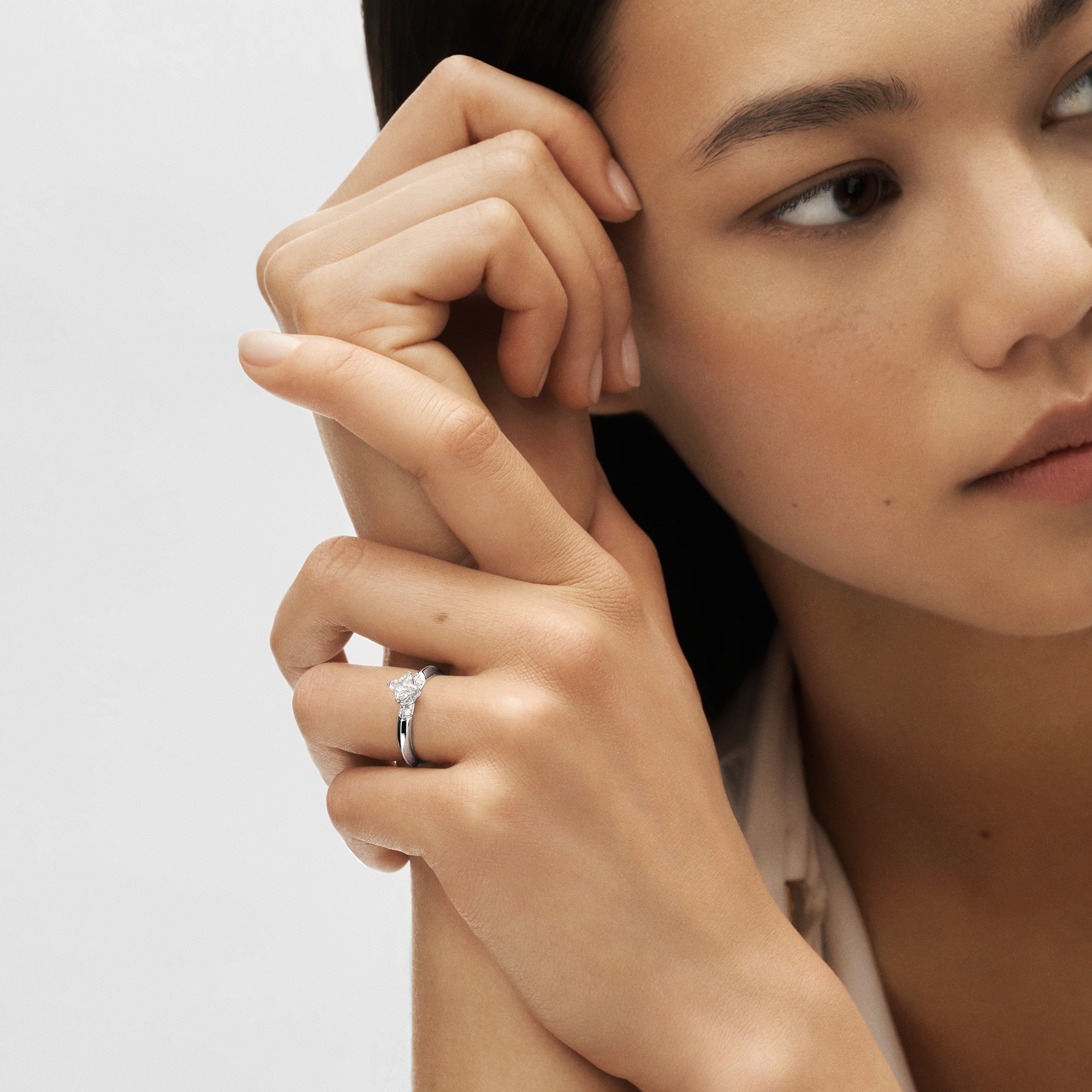 LV Diamonds Solitaire, LV Monogram Star cut  in Perhiasan