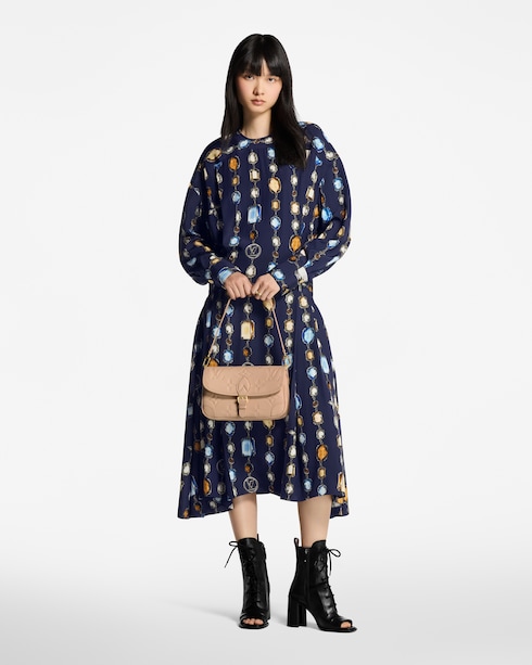 LV Floragram Ring . in Women's Fashion Jewellery Rings collections by Louis Vuitton