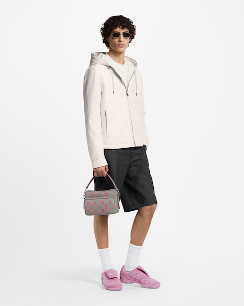 LV Footprint Soccer in Pria's Sepatu Sneakers collections by Louis Vuitton