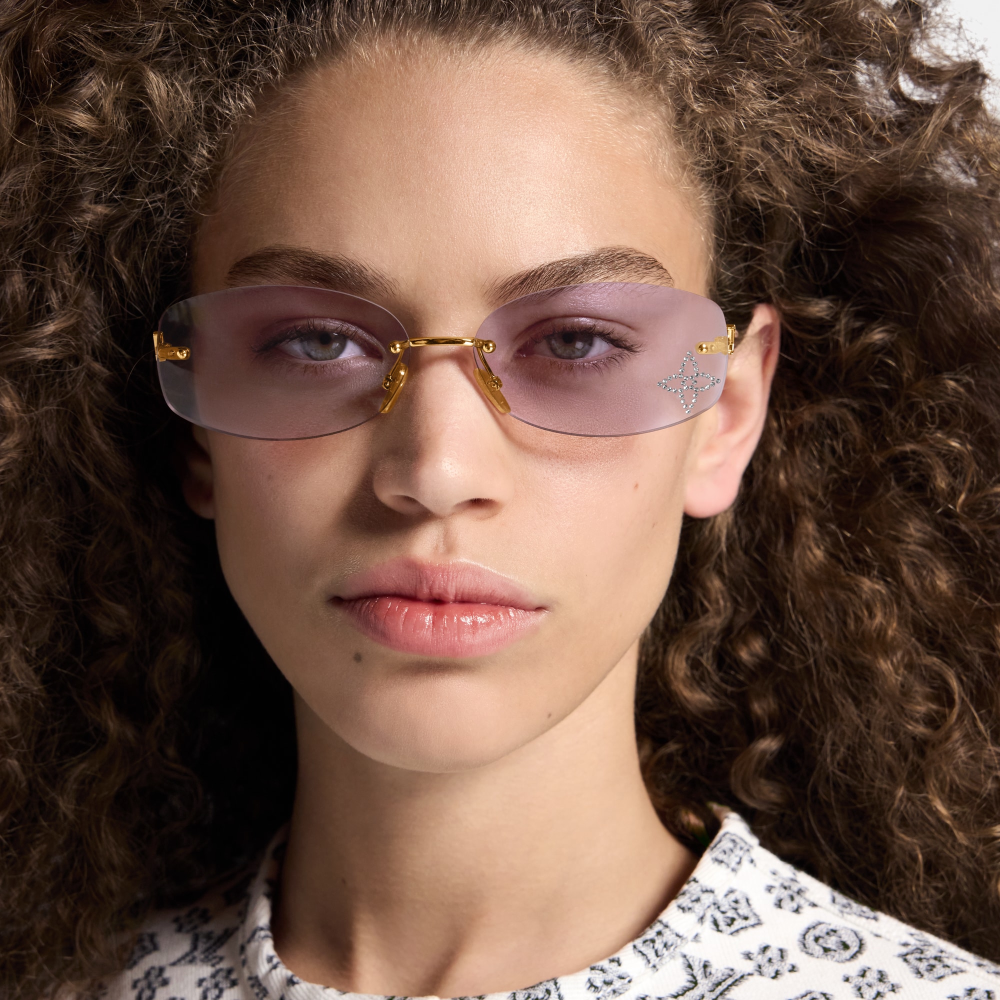 LV Glam 2.0 Oval Sunglasses S00 in Wanita