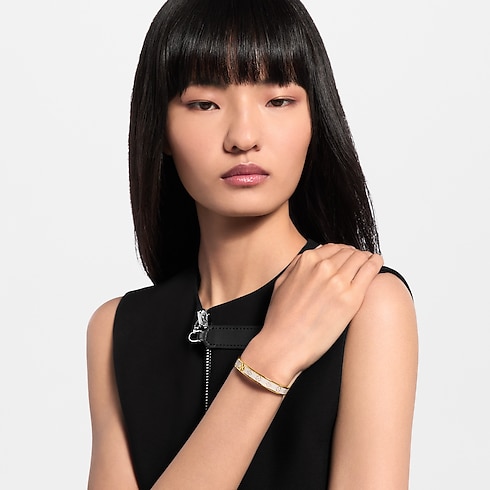 LV Initiales Bracelet S00 in Wanita's Fashion Jewelry Gelang collections by Louis Vuitton (Perbesar produk)