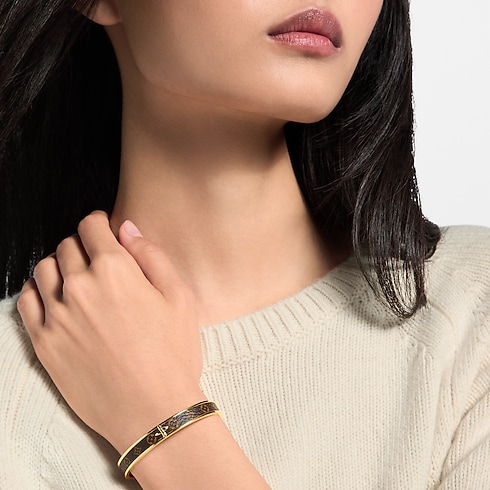 LV Initiales Bracelet S00 in Wanita's Fashion Jewelry Gelang collections by Louis Vuitton (Perbesar produk)