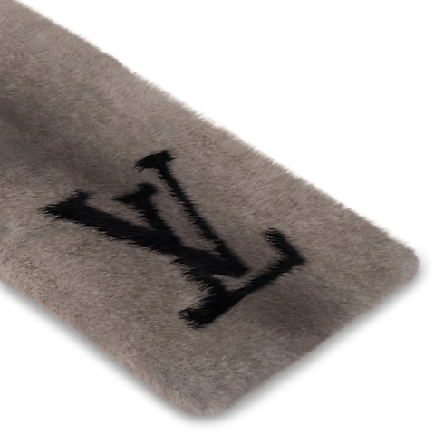 LV Initiales Fur Scarf detail view