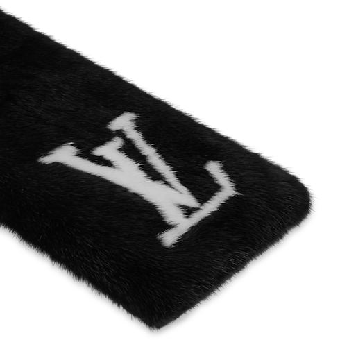 LV Initiales Fur Scarf S00 in Pria's Aksesori Scarves collections by Louis Vuitton (Perbesar produk)