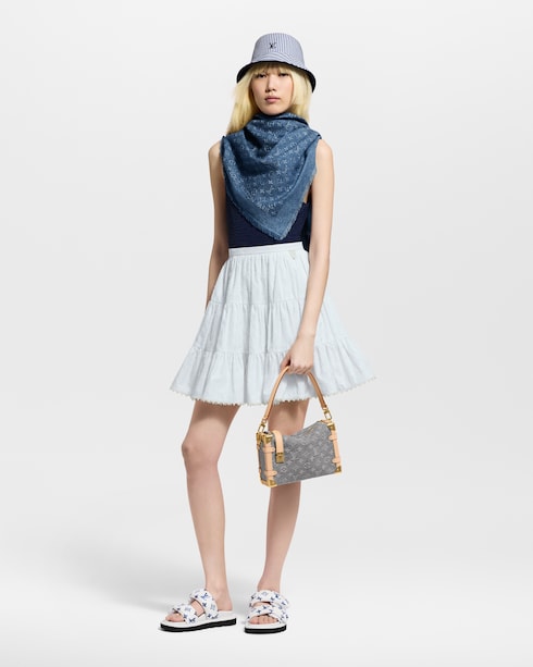 LV League Striped Bucket Hat S00 in Wanita's Aksesori Topi dan Sarung Tangan collections by Louis Vuitton