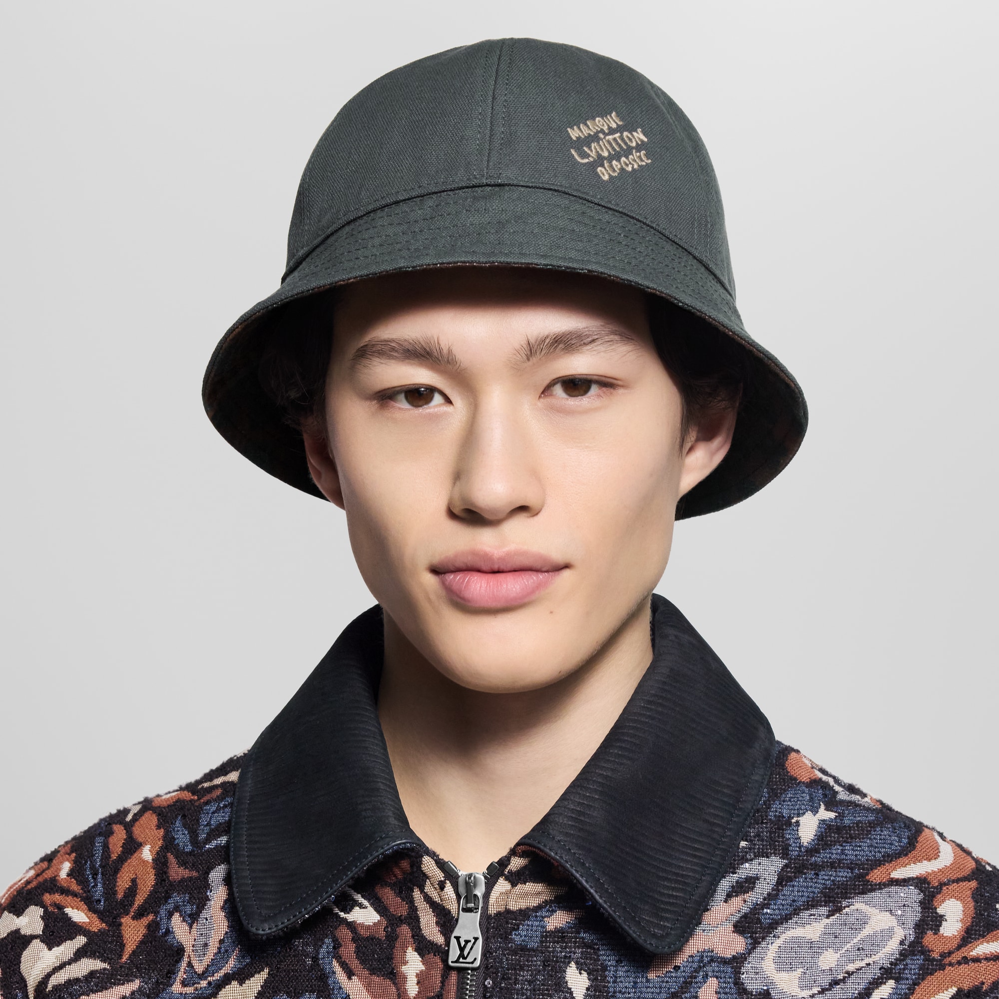 LV Leo Reversible Bucket Hat S00 in Pria