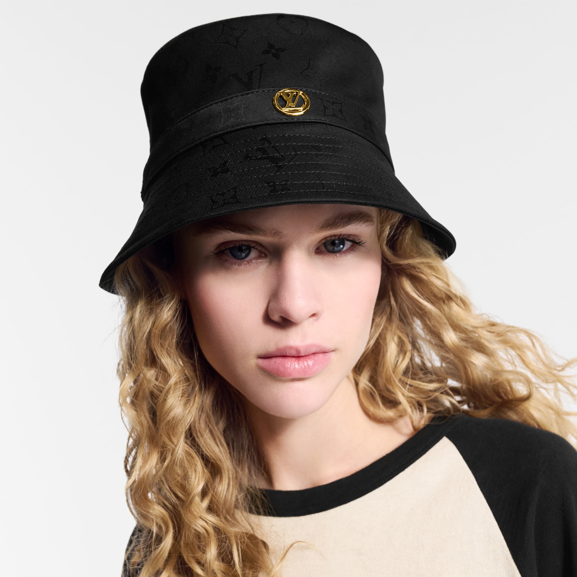 LV Mine Bucket Hat S00 in Wanita