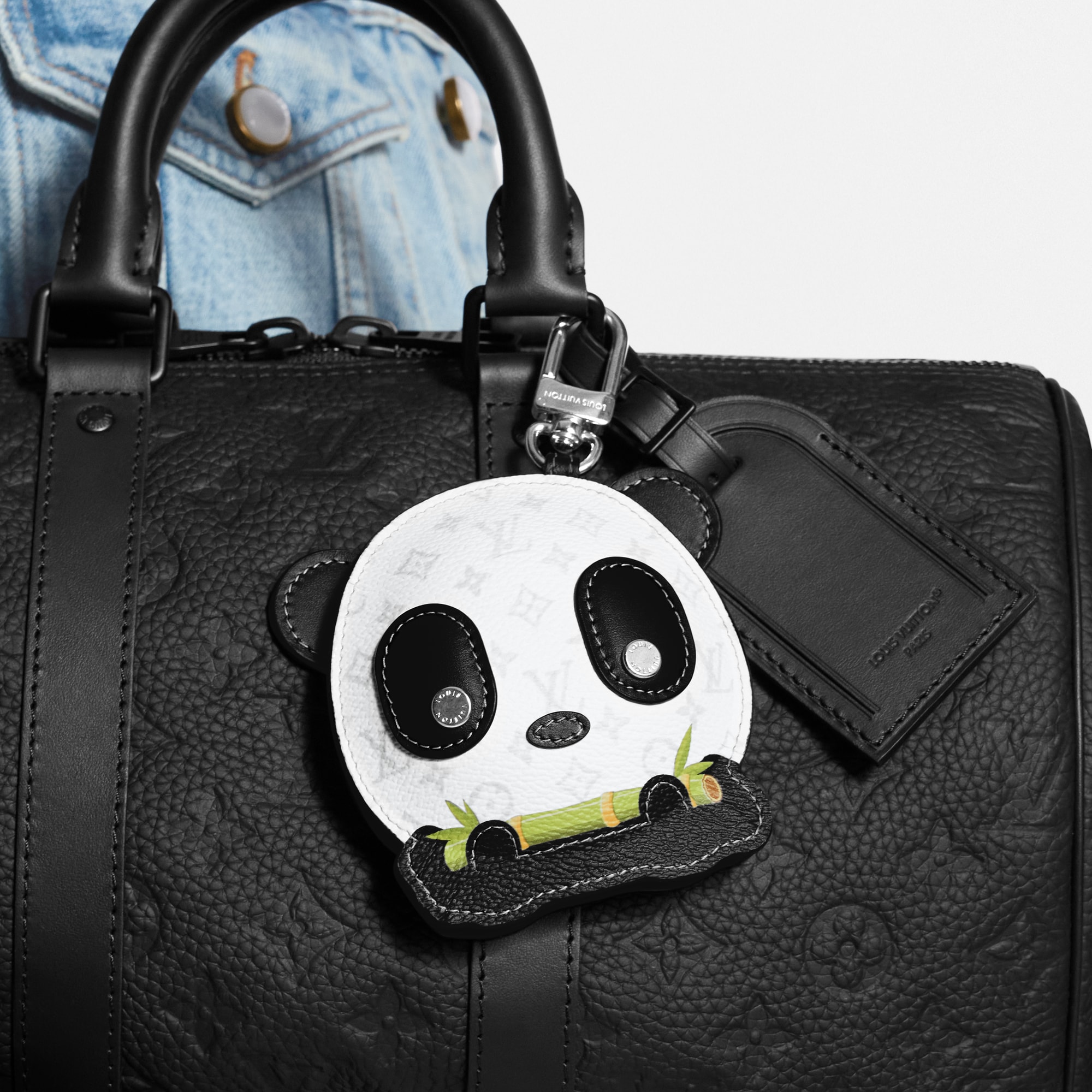 LV Panda Bag Charm S00 in Pria
