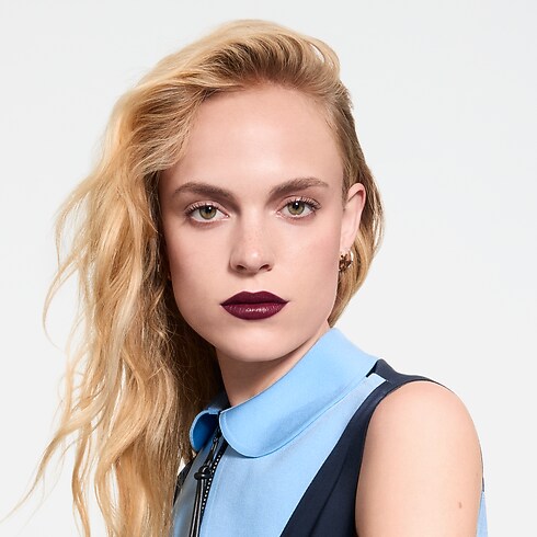 LV Rouge - Satin Lipstick in Perfumes and Beauty's Lips } collections by Louis Vuitton (Product zoom)