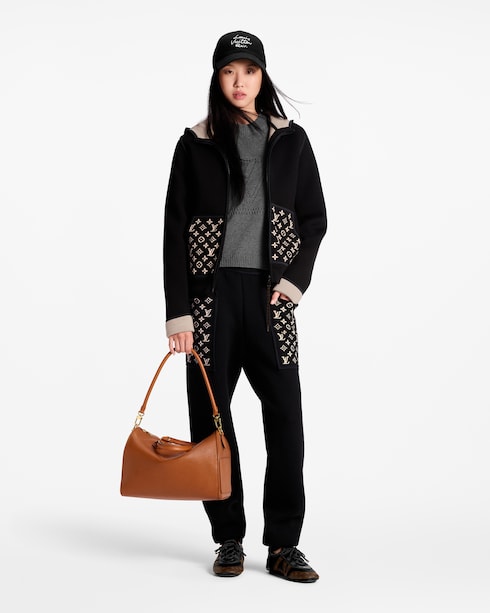 Mũ Lưỡi Trai LV Script . in Đồ Nữ's Phụ kiện Mũ và Găng tay collections by Louis Vuitton